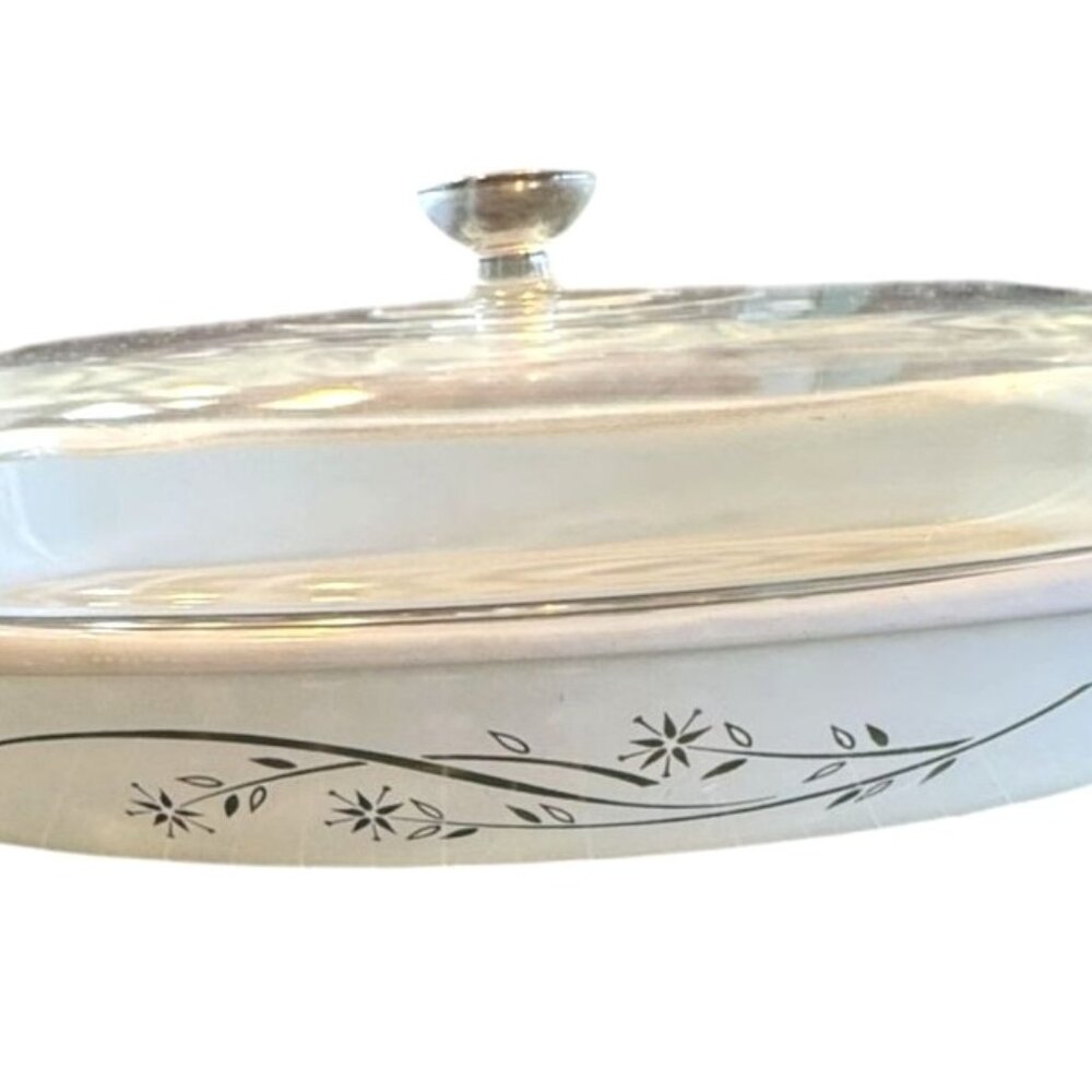 Vtg Pyrex 1 1/2 Qt. Covered Casserole Dish White With Glass Lid Golden Honey Suc